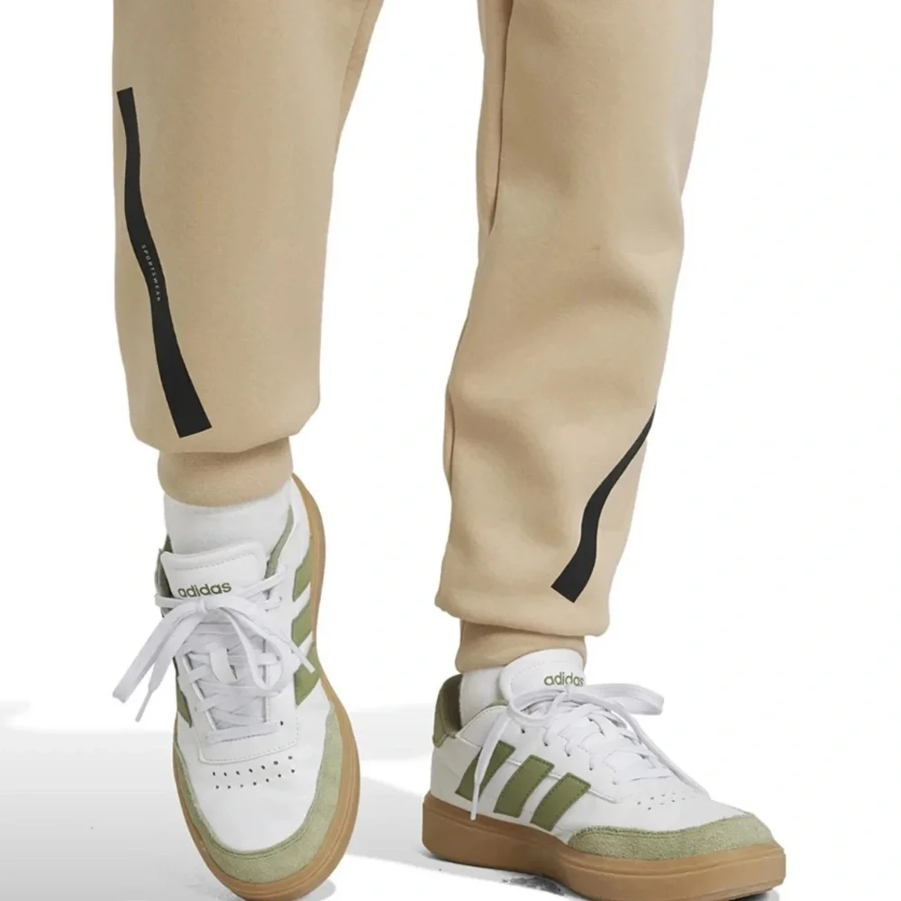 Adidas ZNE boys size XL cream black Sweatpants Prime knit zip jogger Pockets $70
